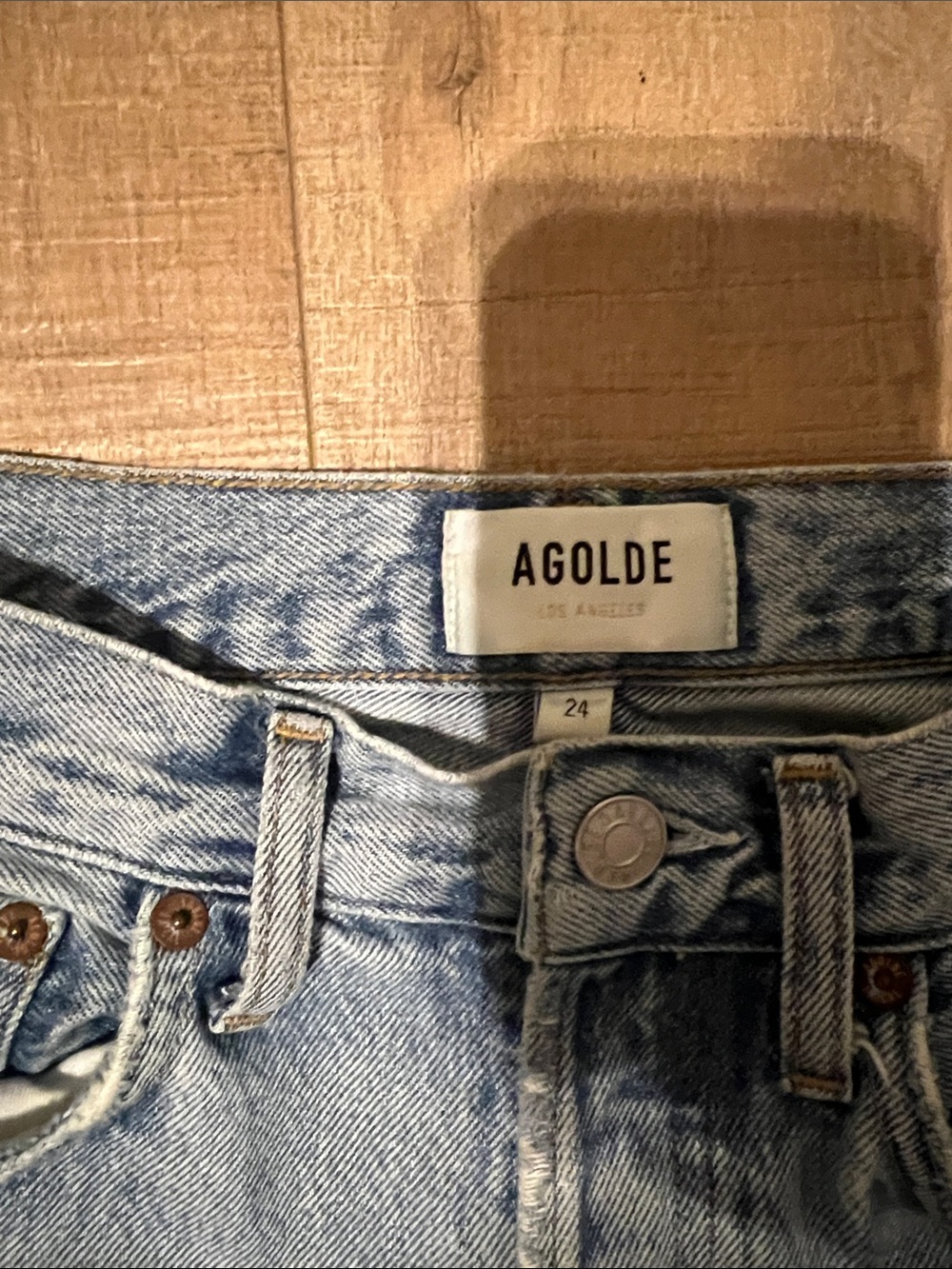 Agolde crop Light Wash Distressed Straight Leg Jeans in the wash nerve size 24 - Picture 2 of 9